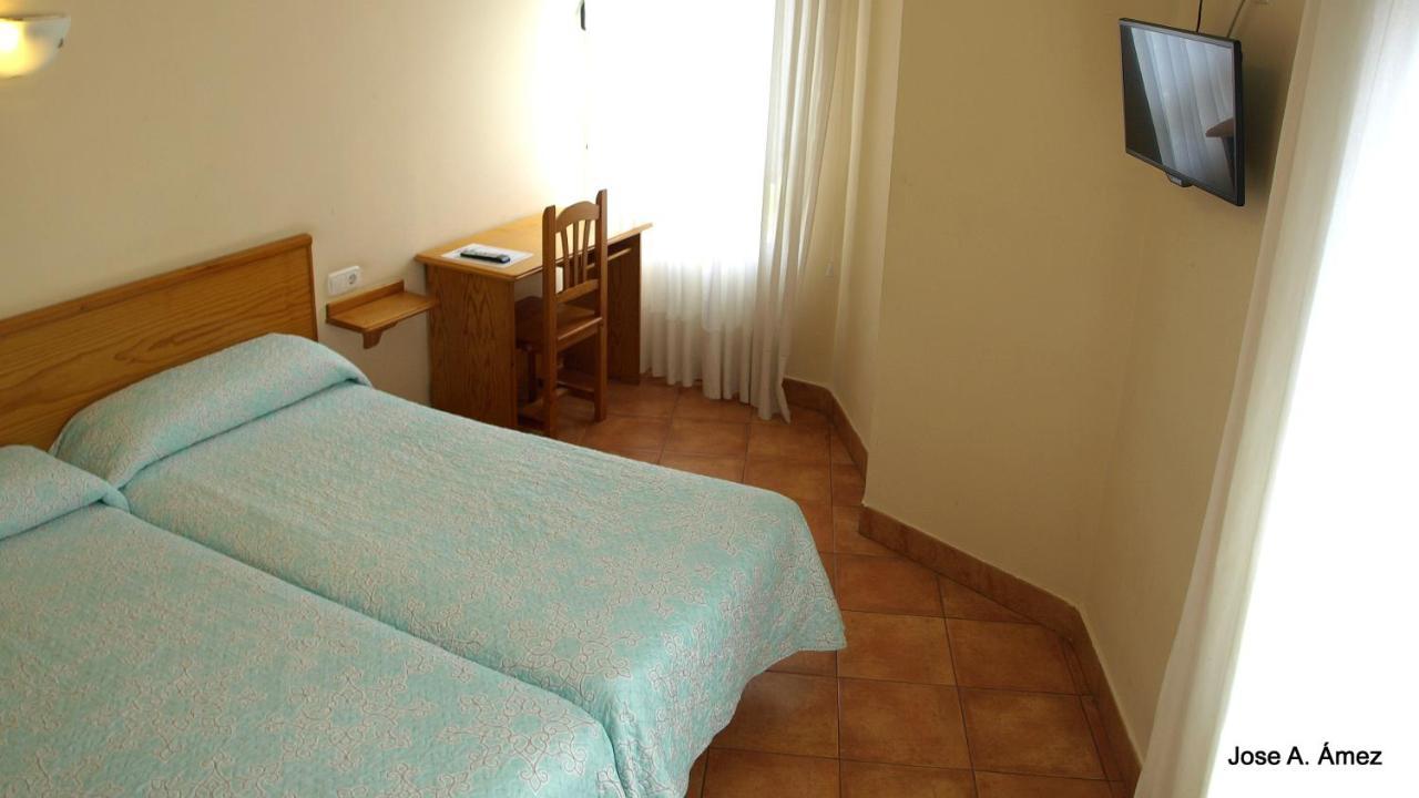 Hostal Orejas León Exterior foto