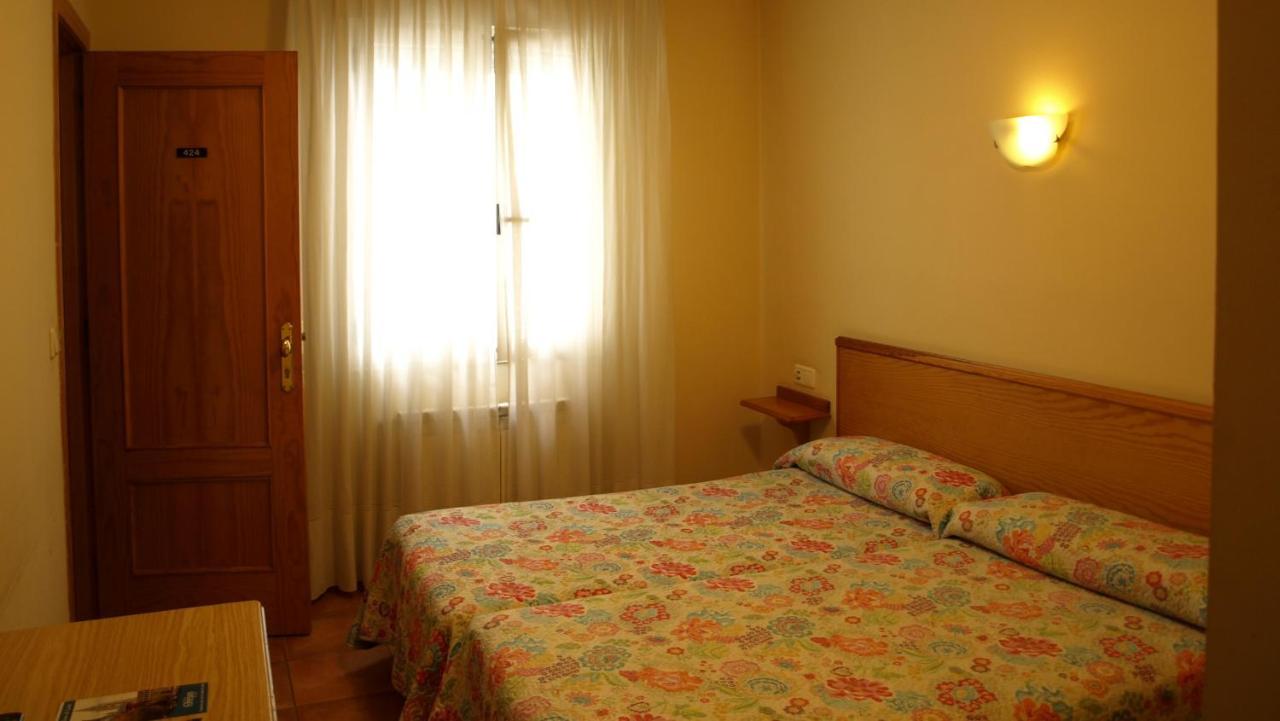 Hostal Orejas León Exterior foto